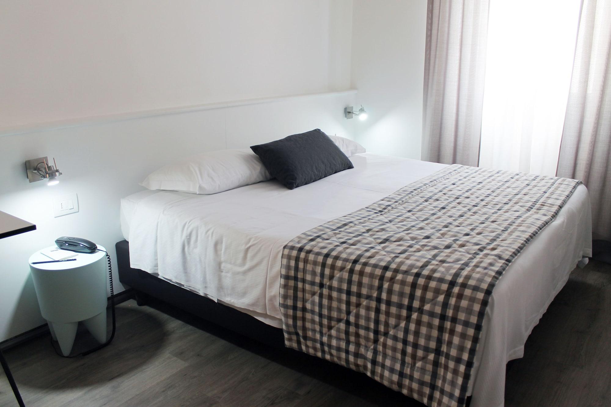 Hotel Bernina Milan Exterior photo